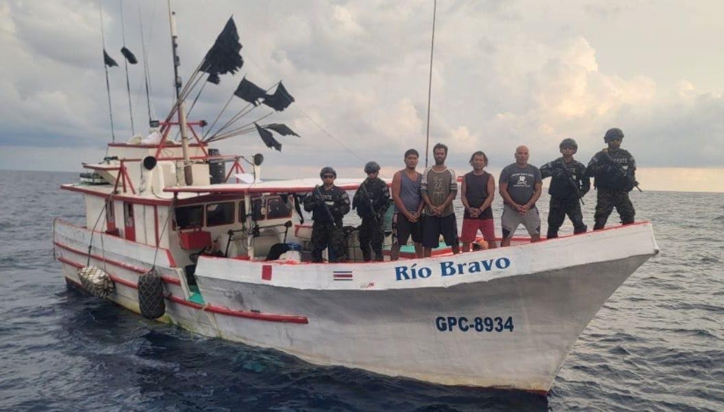 Marina Nacional incauta cargamento de cocaína valorada en $25.6 millones marina-nacional-incauta-cargamento-de-cocaina-valorada-en-256-millones